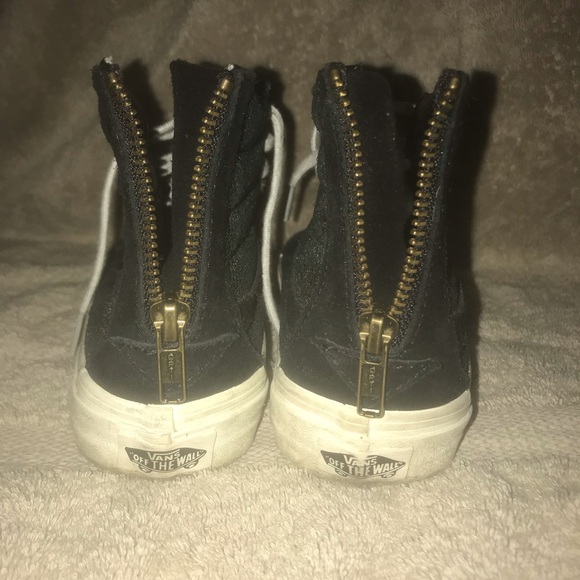 Woman’s Vans - Picture 3 of 4